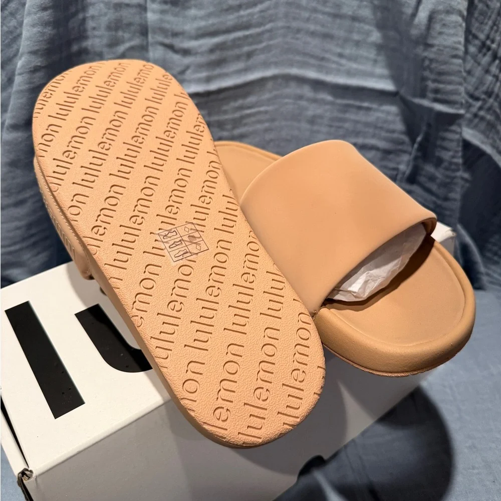 LULULEMON SLIDES - Picture 6 of 6